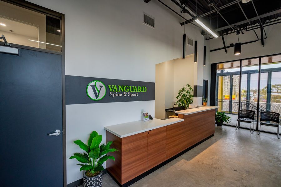 Vanguard Spine & Sport photo 4